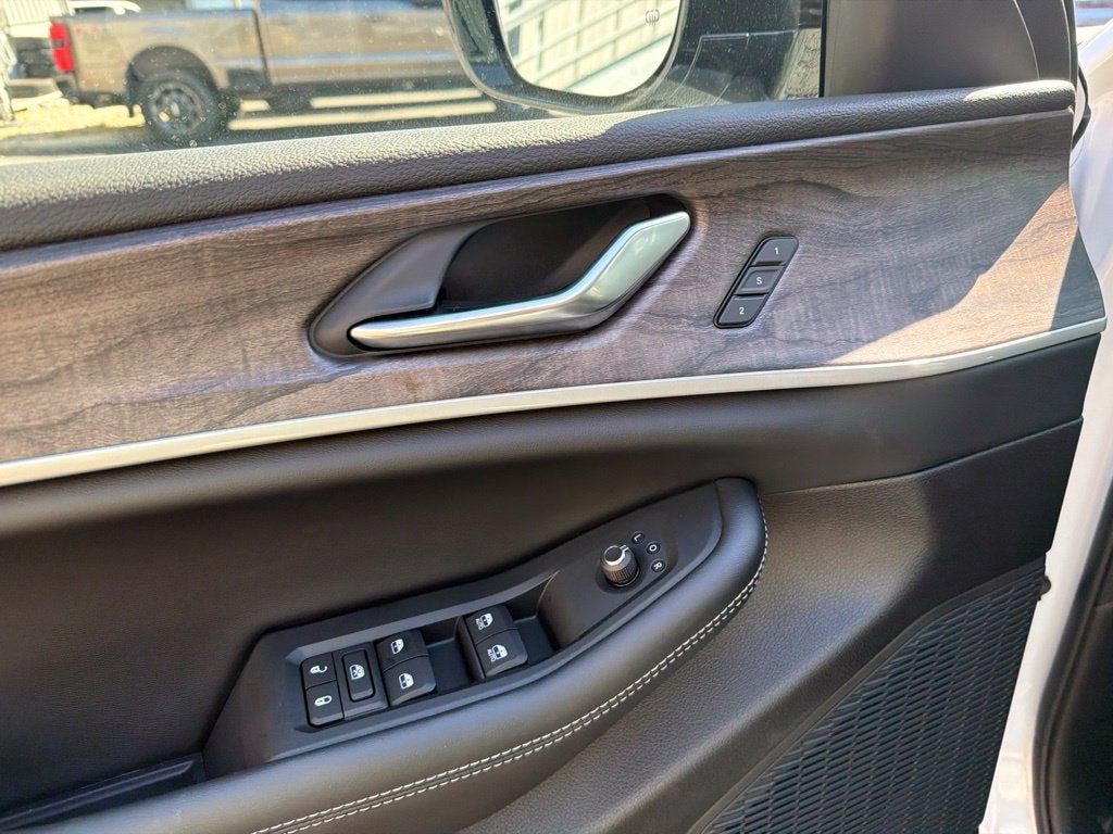 2027 Jeep Grand Cherokee Limited