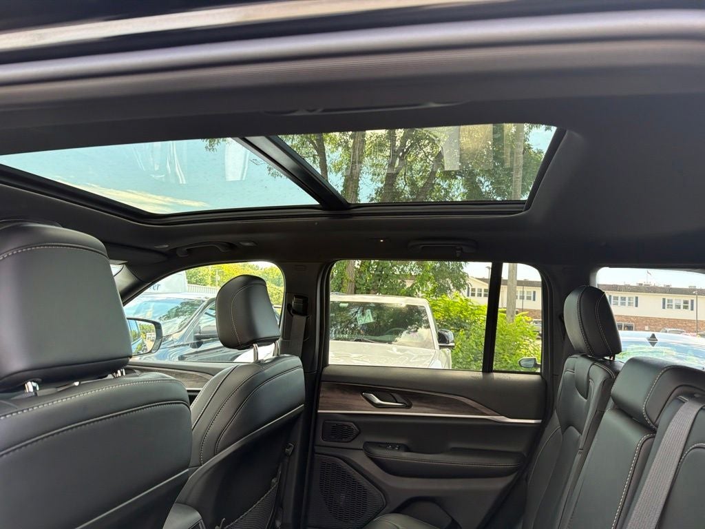 2027 Jeep Grand Cherokee Limited