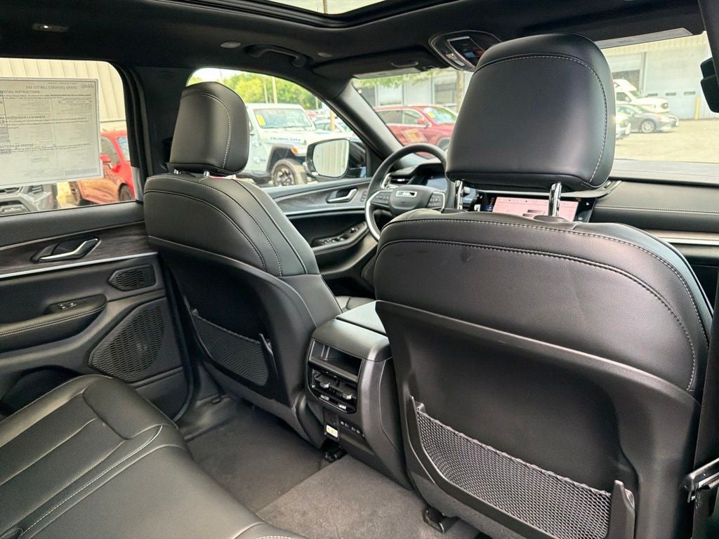 2027 Jeep Grand Cherokee Limited