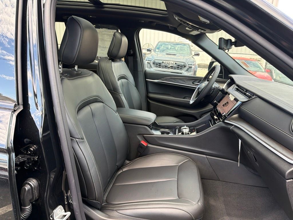 2027 Jeep Grand Cherokee Limited