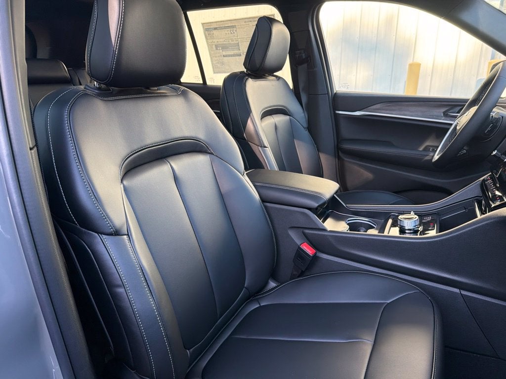 2027 Jeep Grand Cherokee Limited