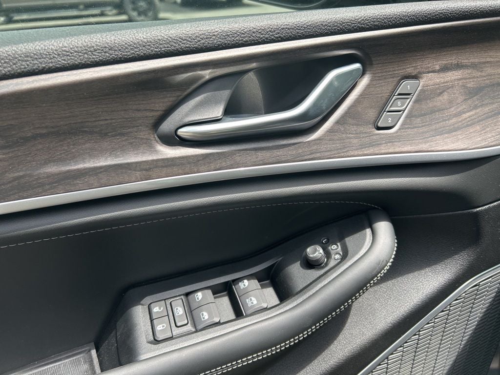 2026 Jeep Grand Cherokee Limited Reserve