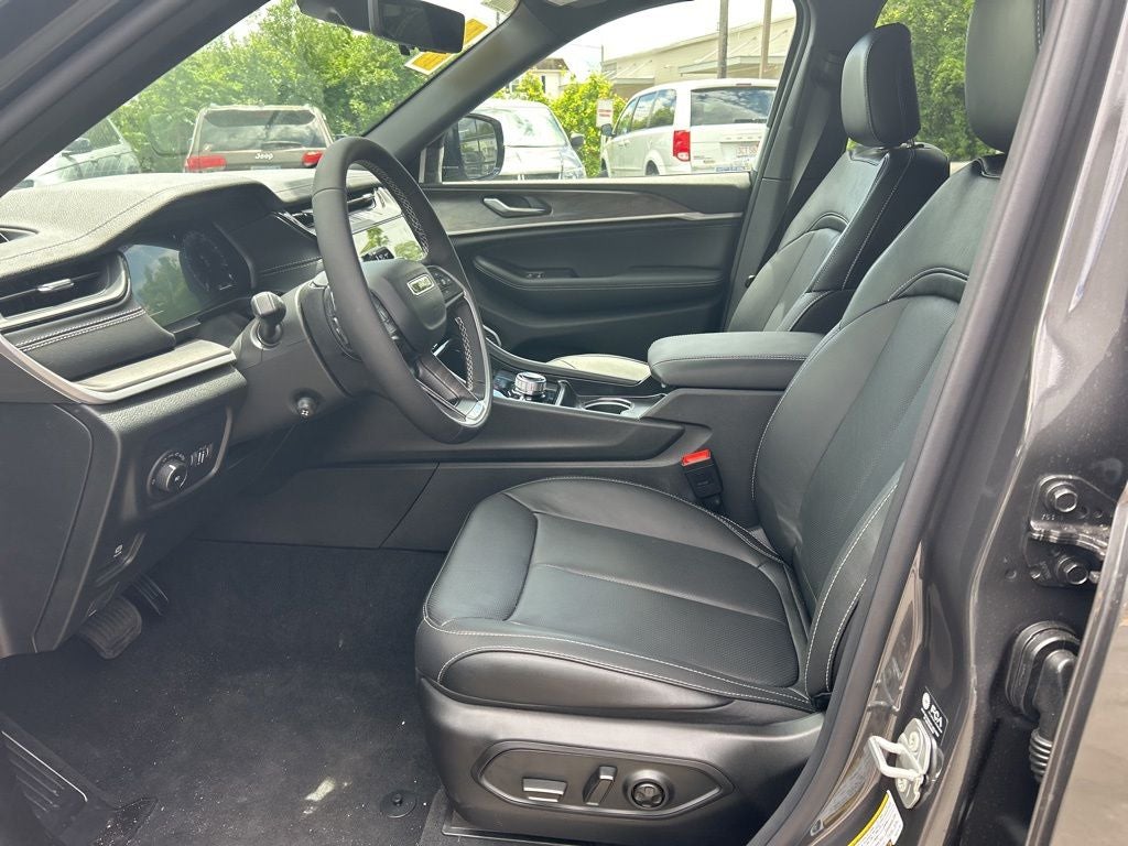 2026 Jeep Grand Cherokee Limited Reserve