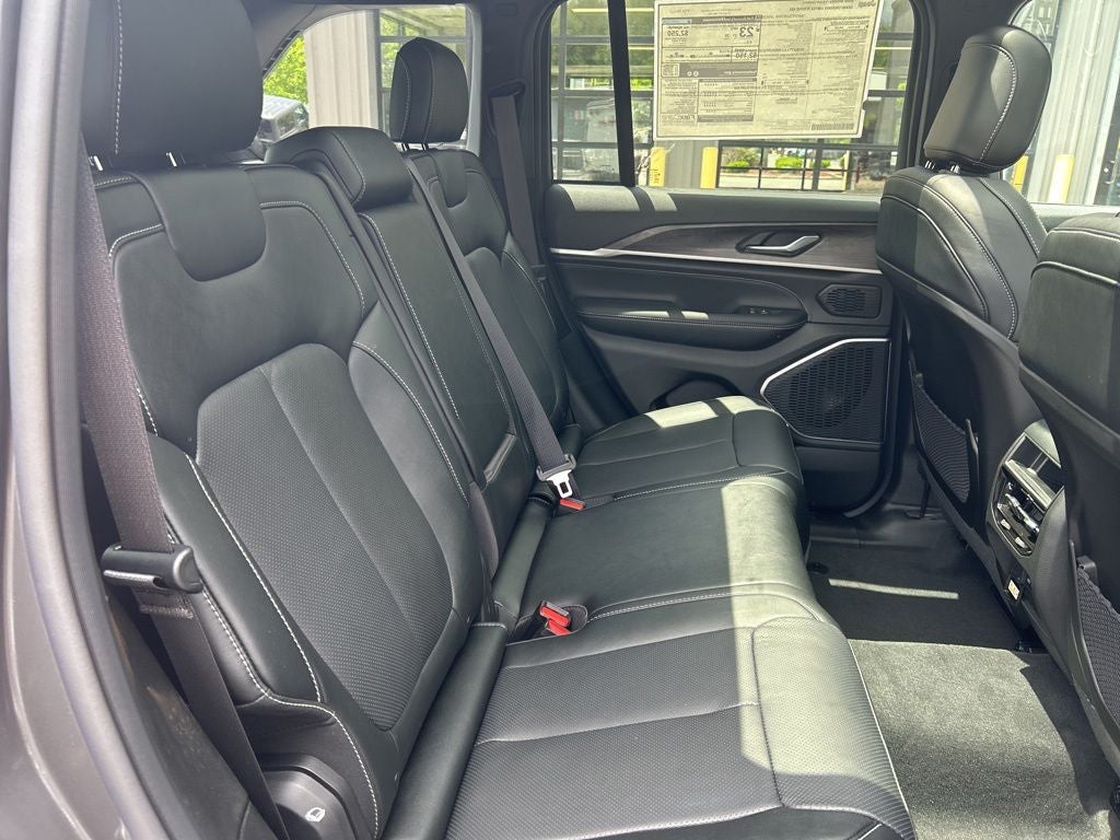 2026 Jeep Grand Cherokee Limited Reserve