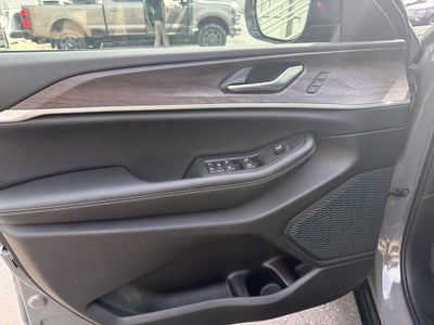2027 Jeep Grand Cherokee Limited