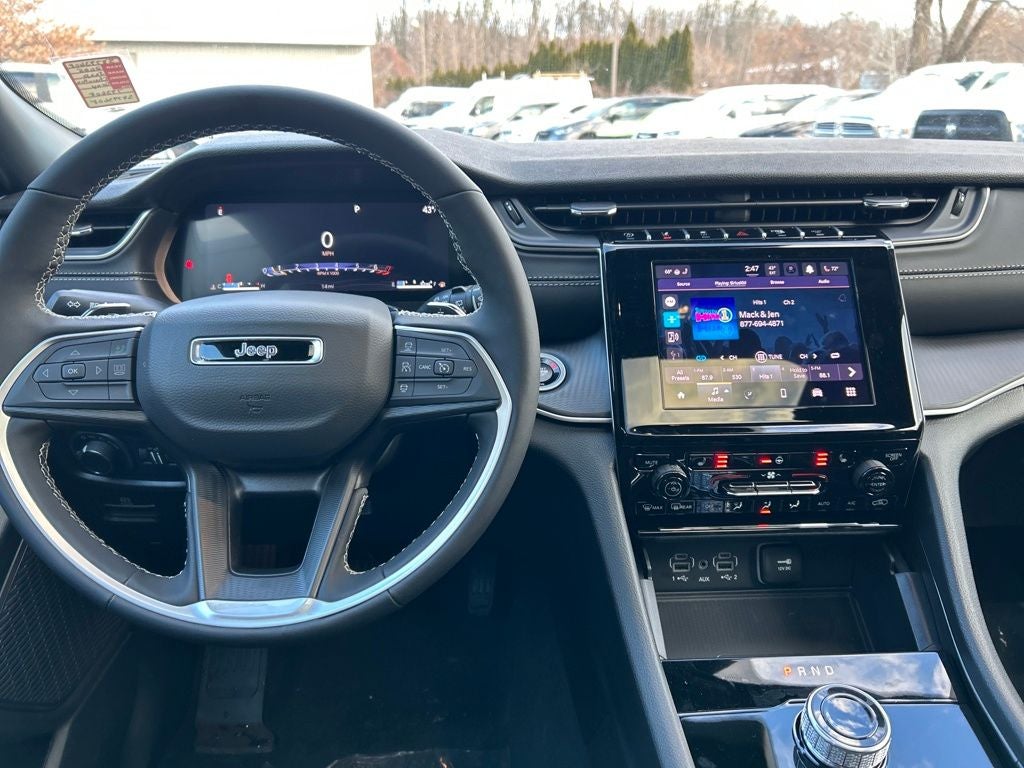 2025 Jeep Grand Cherokee L Laredo