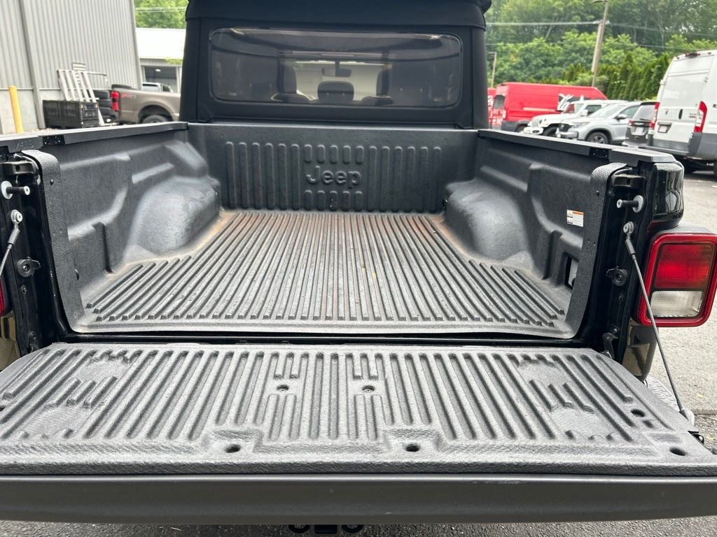2022 Jeep Gladiator Overland