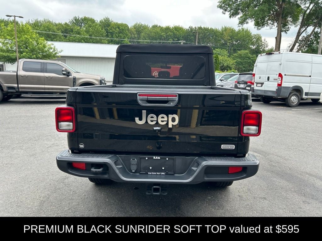 2022 Jeep Gladiator Overland