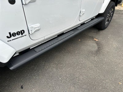 2026 Jeep Gladiator Sahara