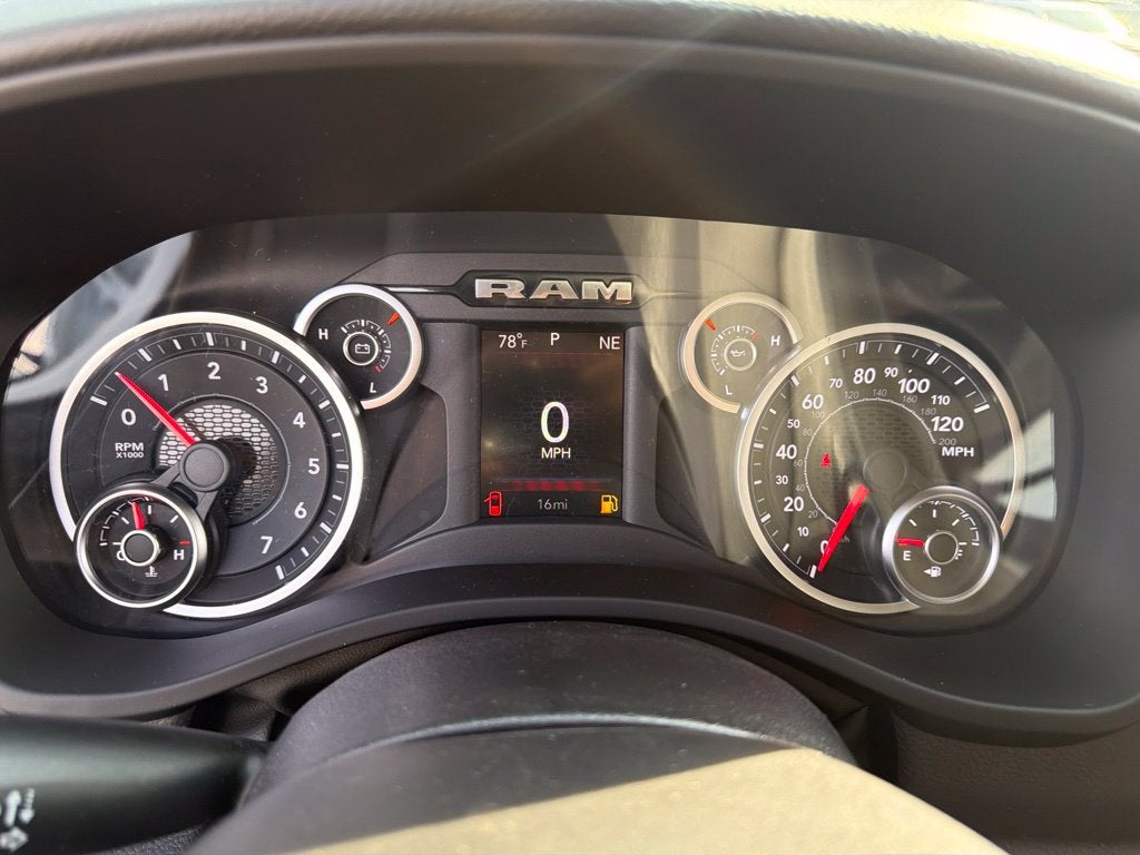 2027 RAM 1500 Big Horn/Lone Star