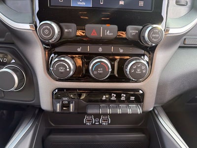 2027 RAM 1500 Big Horn/Lone Star