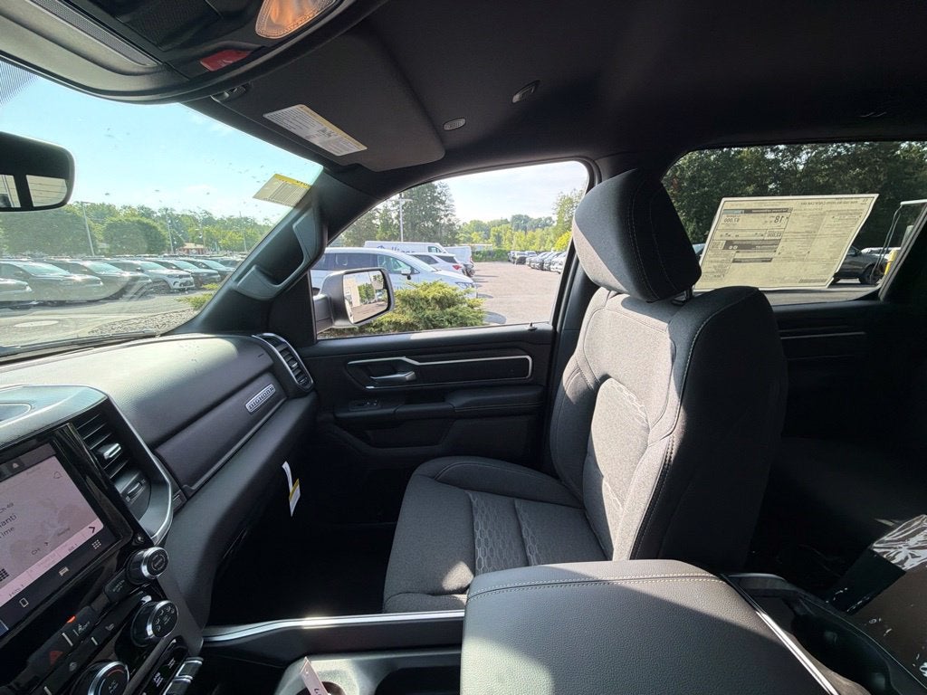 2027 RAM 1500 Big Horn/Lone Star