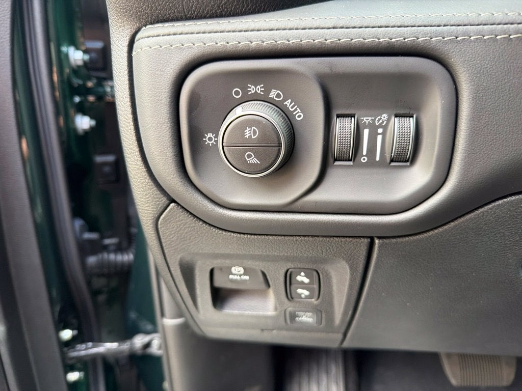 2027 RAM 1500 Limited