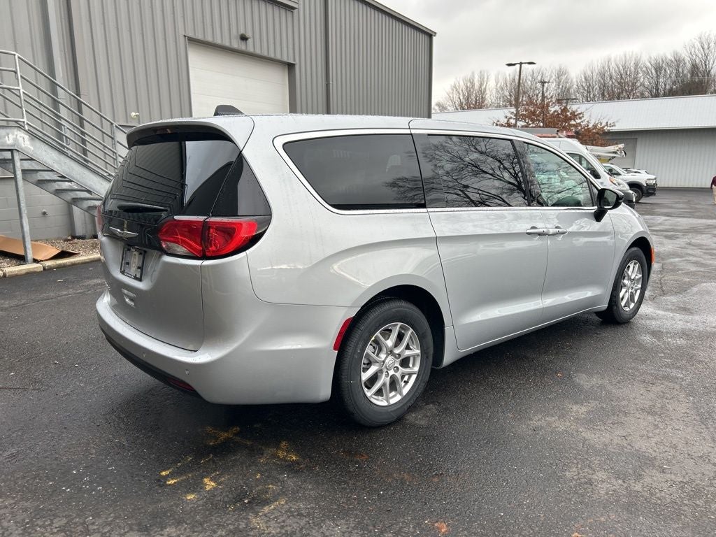 2026 Chrysler Voyager LX