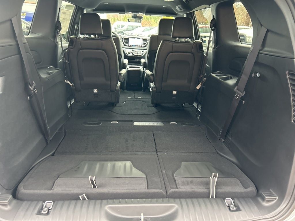 2026 Chrysler Voyager LX