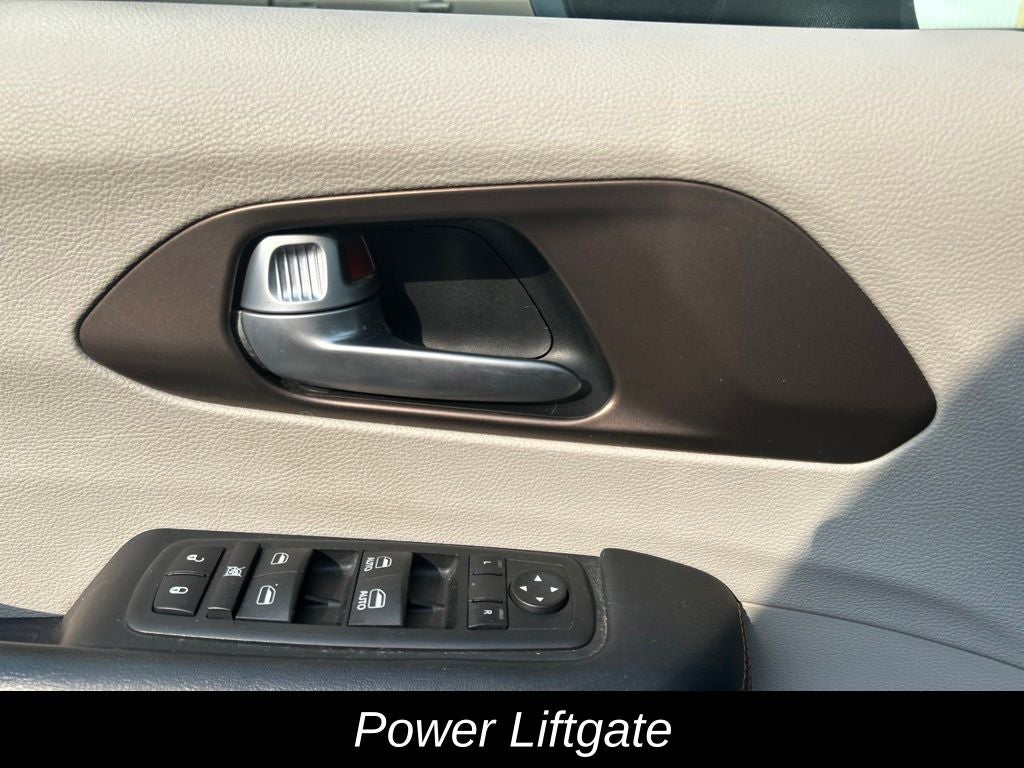 2017 Chrysler Pacifica Touring