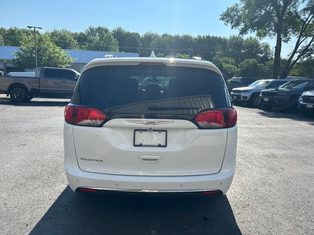 2020 Chrysler Pacifica Touring