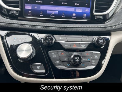 2022 Chrysler Pacifica Hybrid Touring L