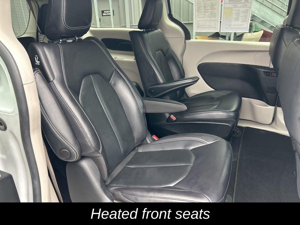 2022 Chrysler Pacifica Hybrid Touring L