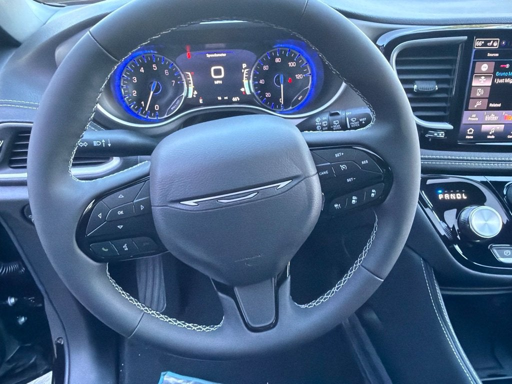 2027 Chrysler Pacifica Limited