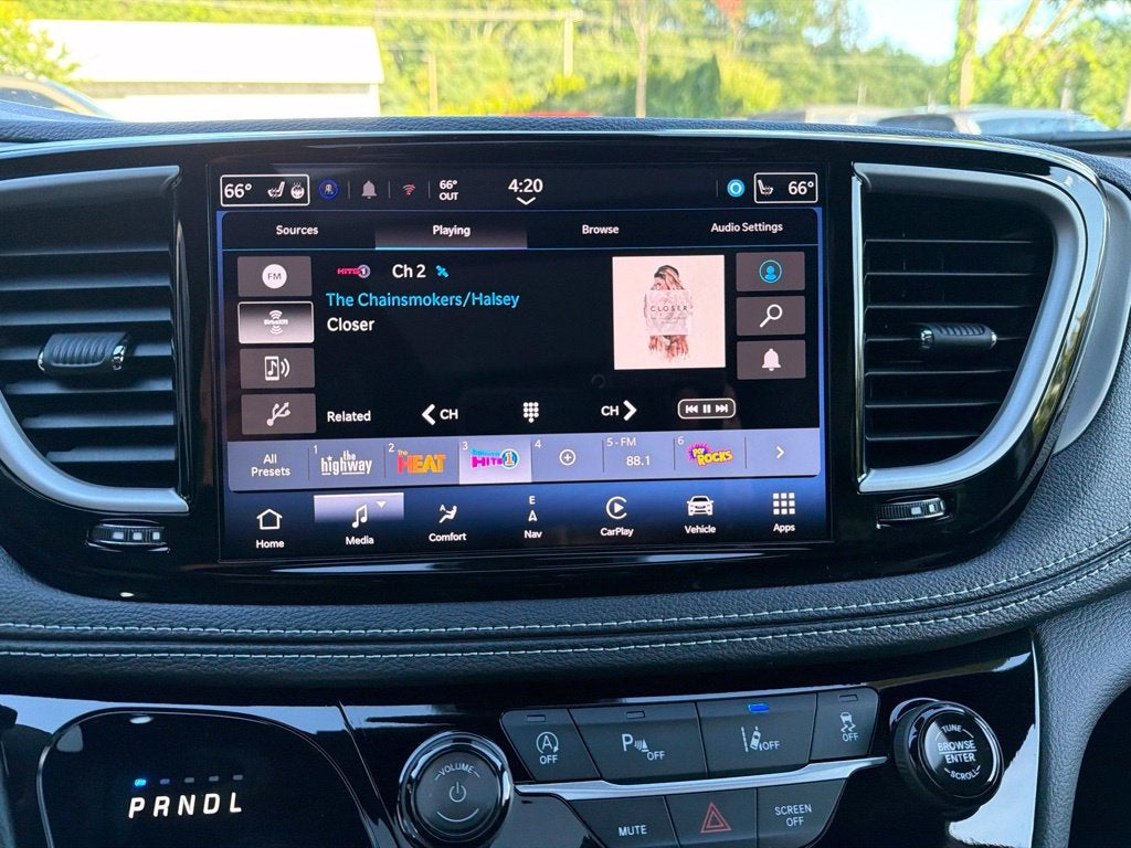 2027 Chrysler Pacifica Limited