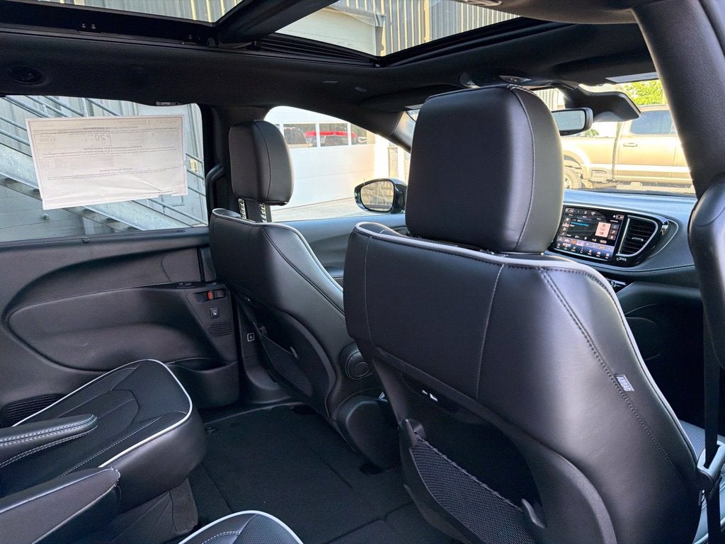 2027 Chrysler Pacifica Limited