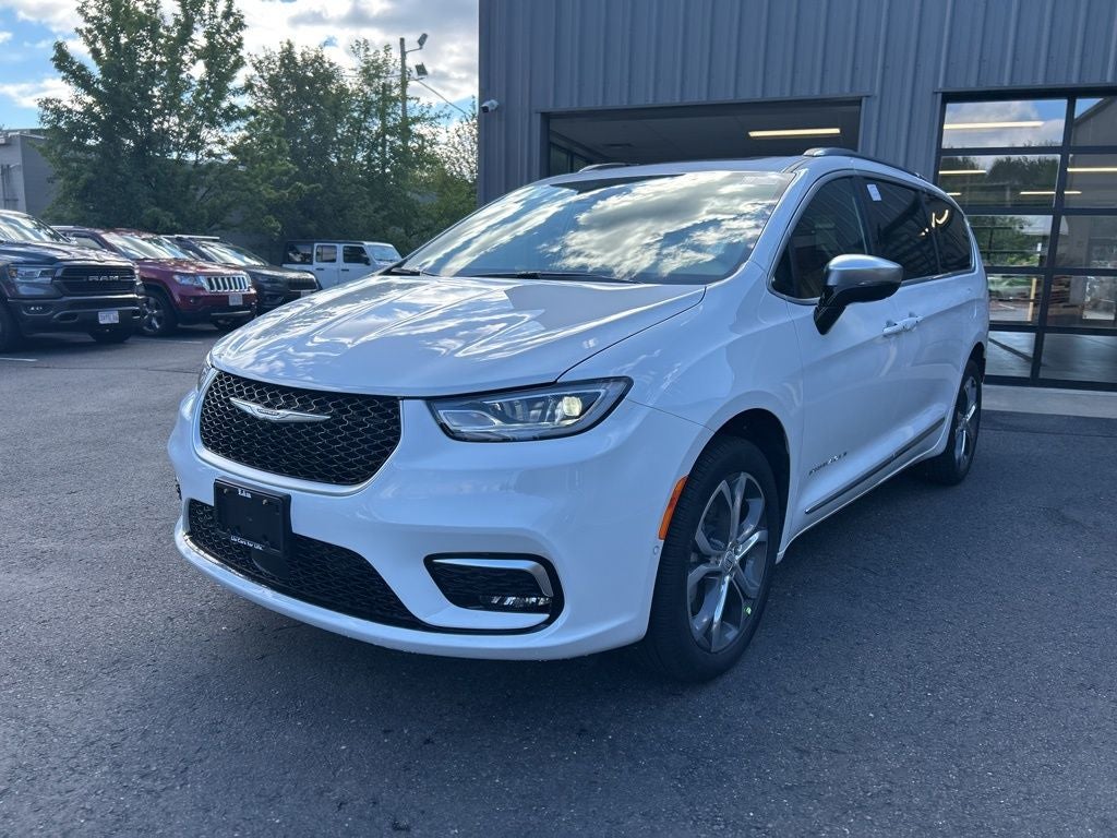 2026 Chrysler Pacifica Pinnacle