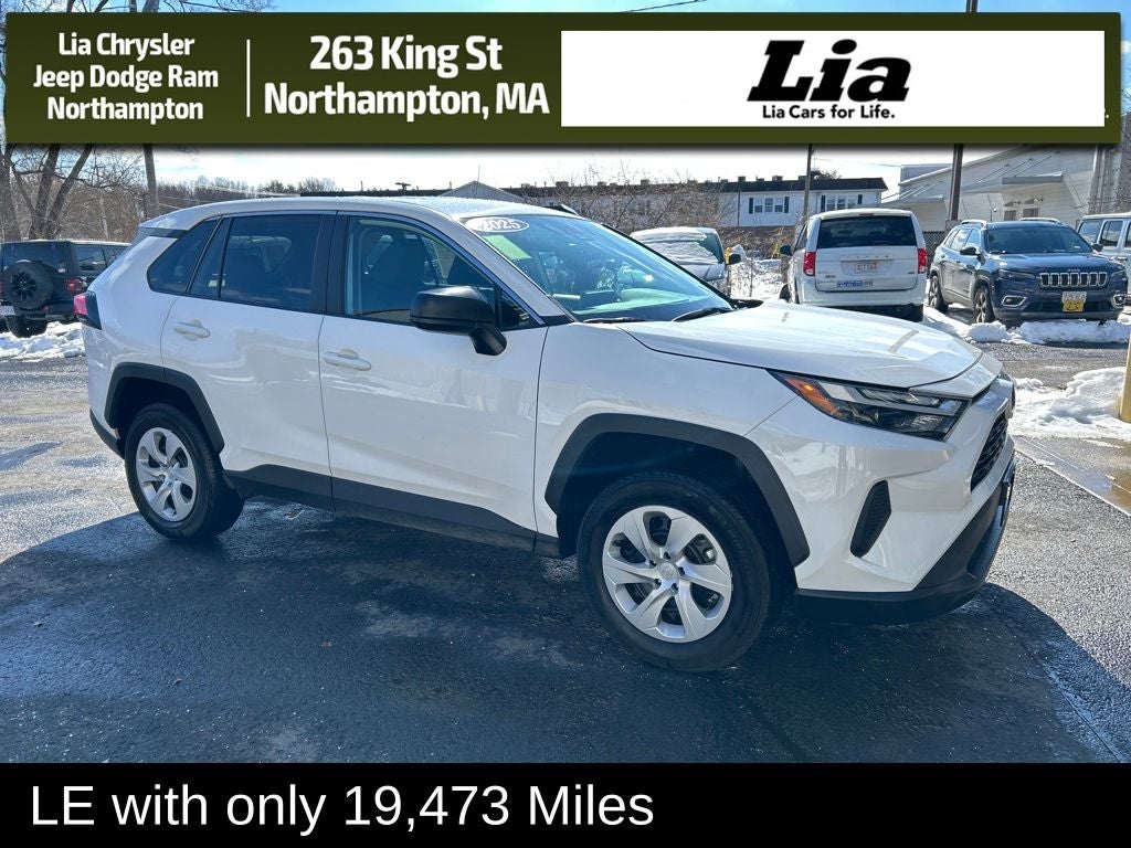 2025 Toyota RAV4 LE