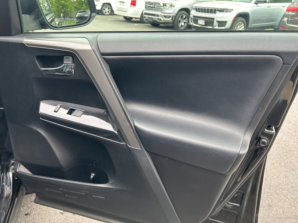 2016 Toyota RAV4 SE