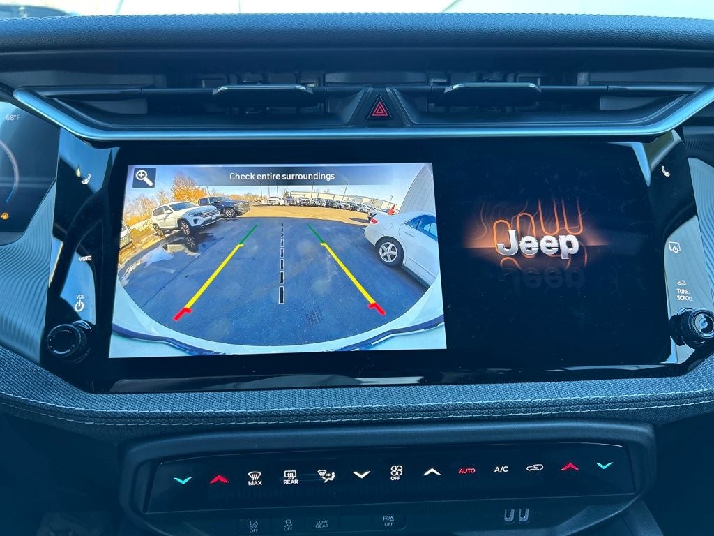 2026 Jeep Cherokee Laredo