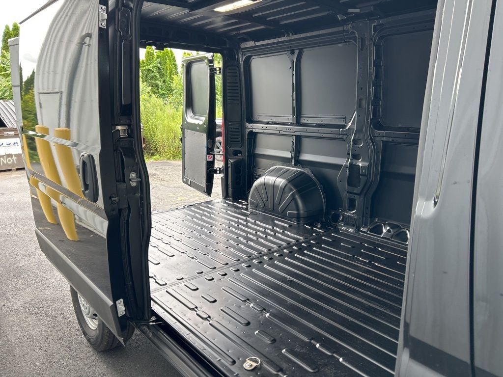 2025 RAM ProMaster 2500 Base