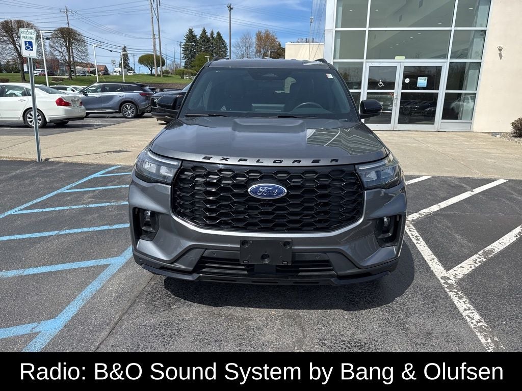 2025 Ford Explorer ST-Line