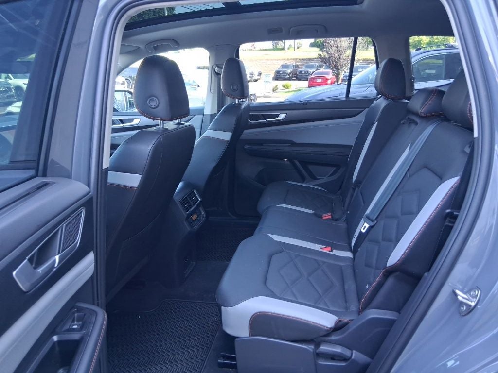 2025 Volkswagen Atlas 2.0T Peak Edition