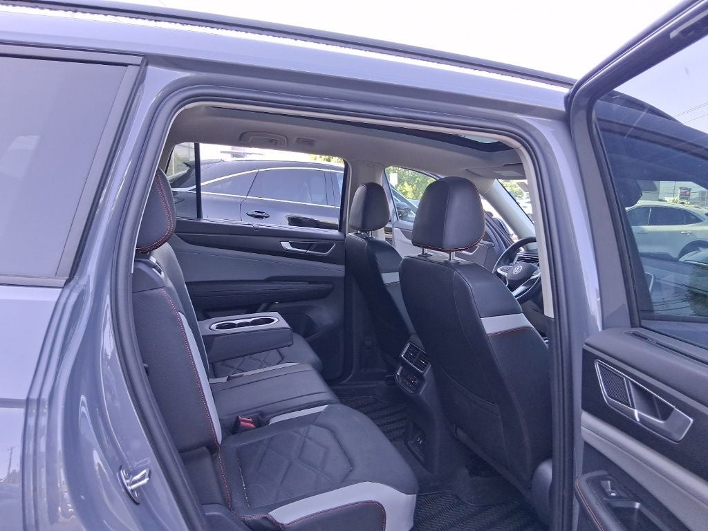 2025 Volkswagen Atlas 2.0T Peak Edition
