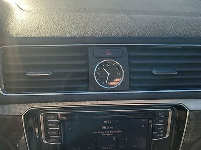 2017 Volkswagen Passat 1.8T SE w/Technology