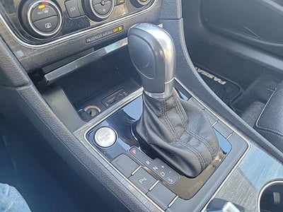 2017 Volkswagen Passat 1.8T SE w/Technology