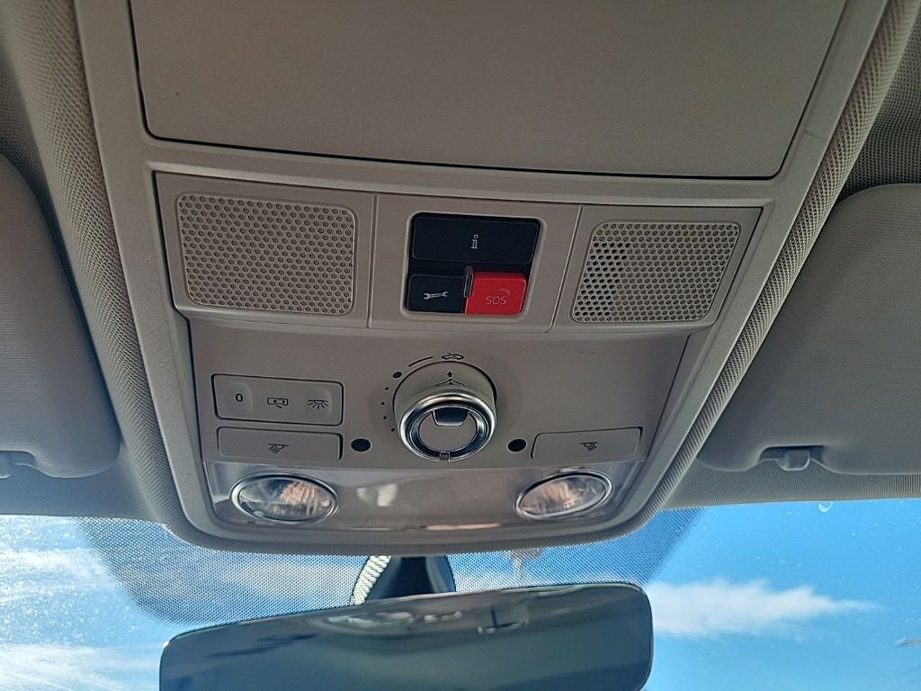 2017 Volkswagen Passat 1.8T SE w/Technology