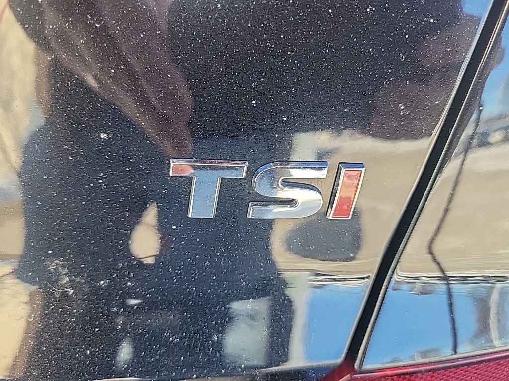 2017 Volkswagen Passat 1.8T SE w/Technology