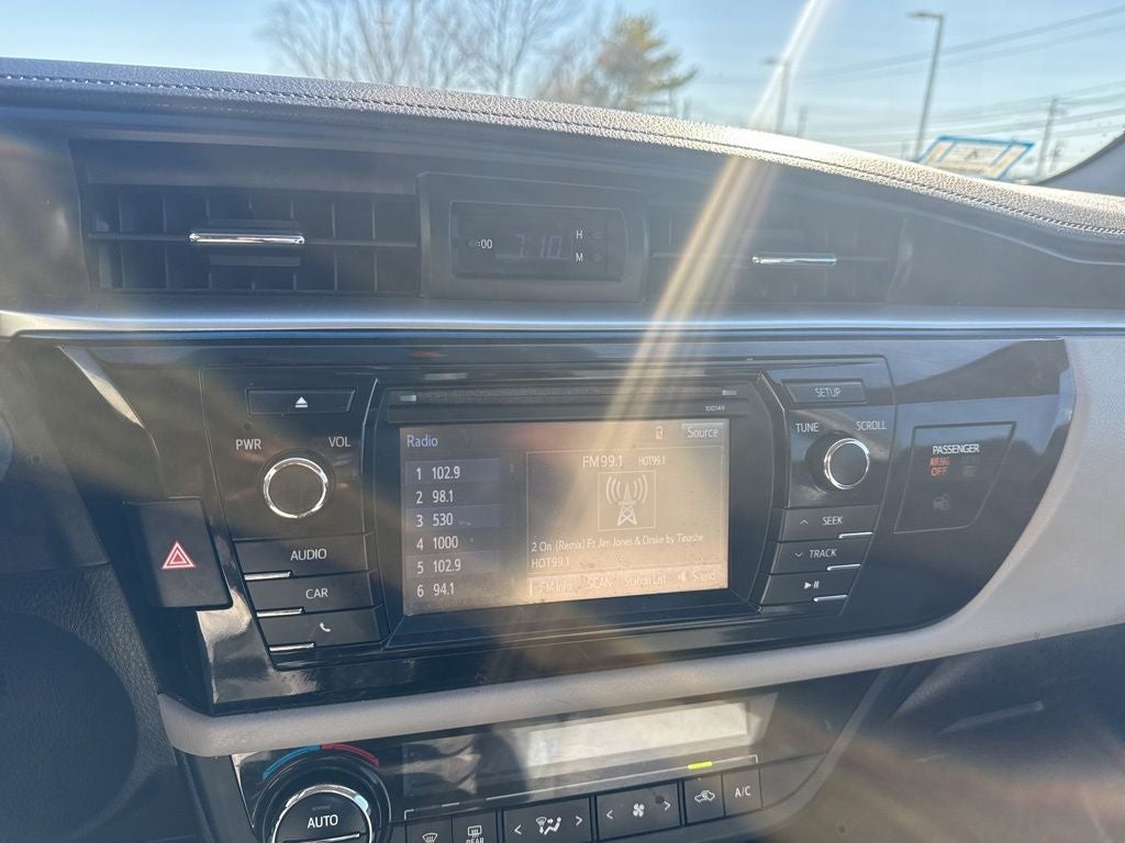 2015 Toyota Corolla LE