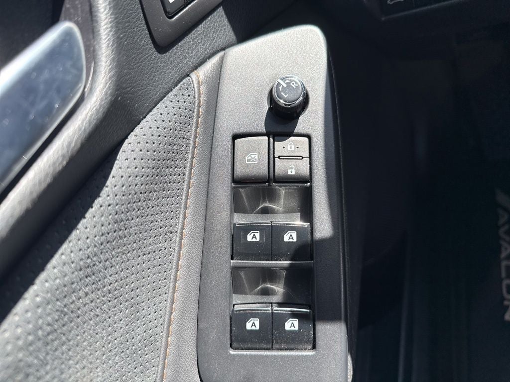2019 Toyota Avalon Touring