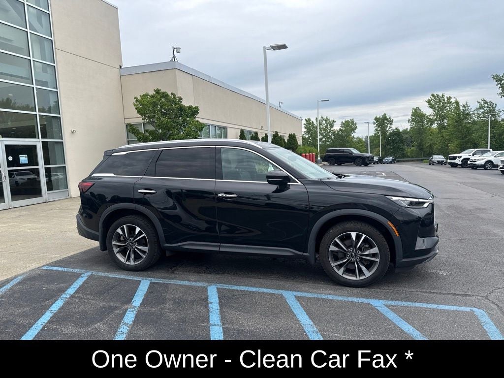 2022 INFINITI QX60 LUXE