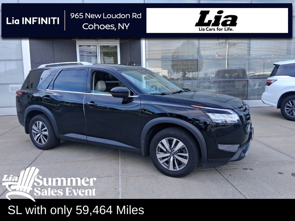 2022 Nissan Pathfinder SL