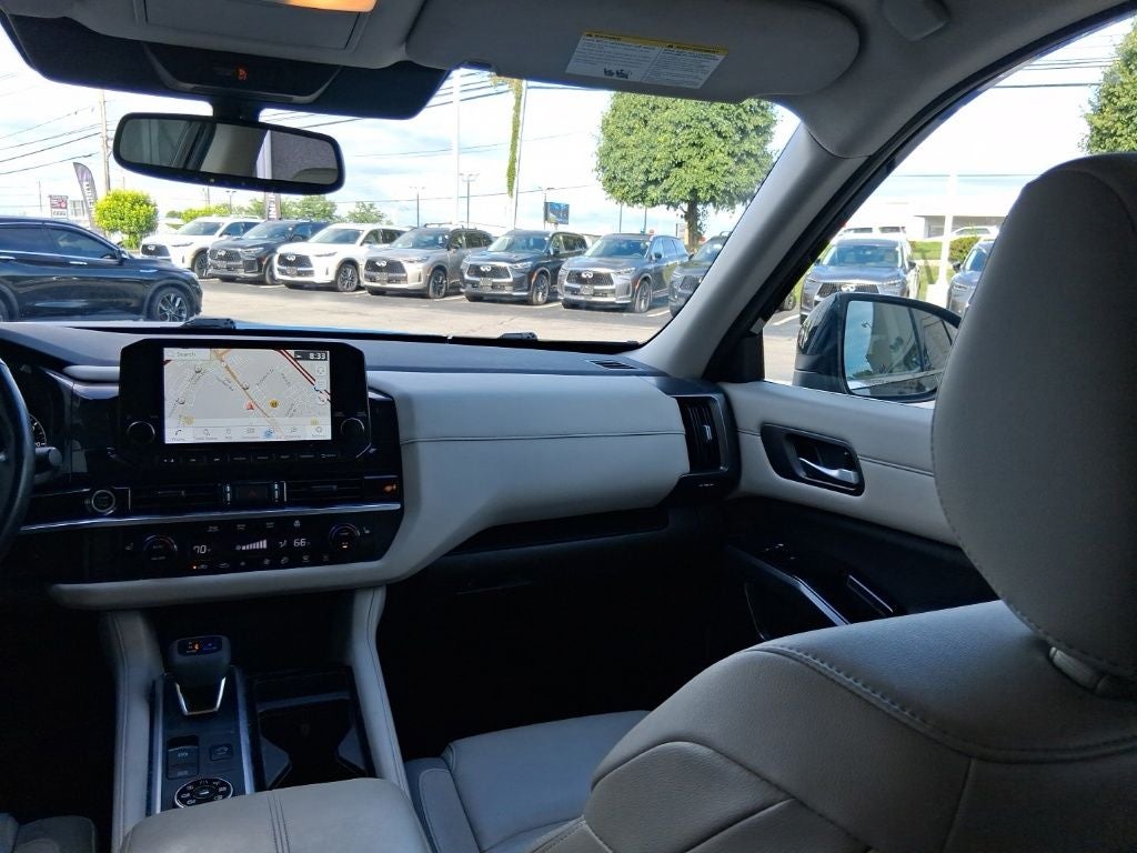 2022 Nissan Pathfinder SL