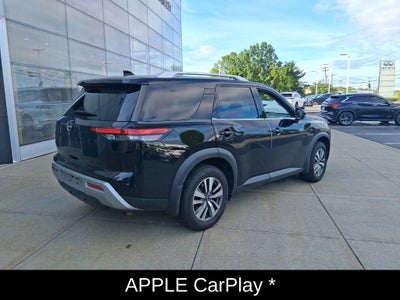 2022 Nissan Pathfinder SL