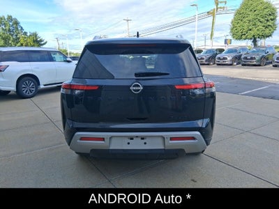 2022 Nissan Pathfinder SL