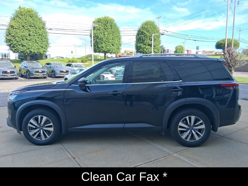 2022 Nissan Pathfinder SL