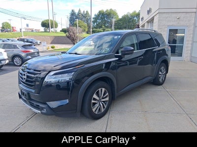2022 Nissan Pathfinder SL