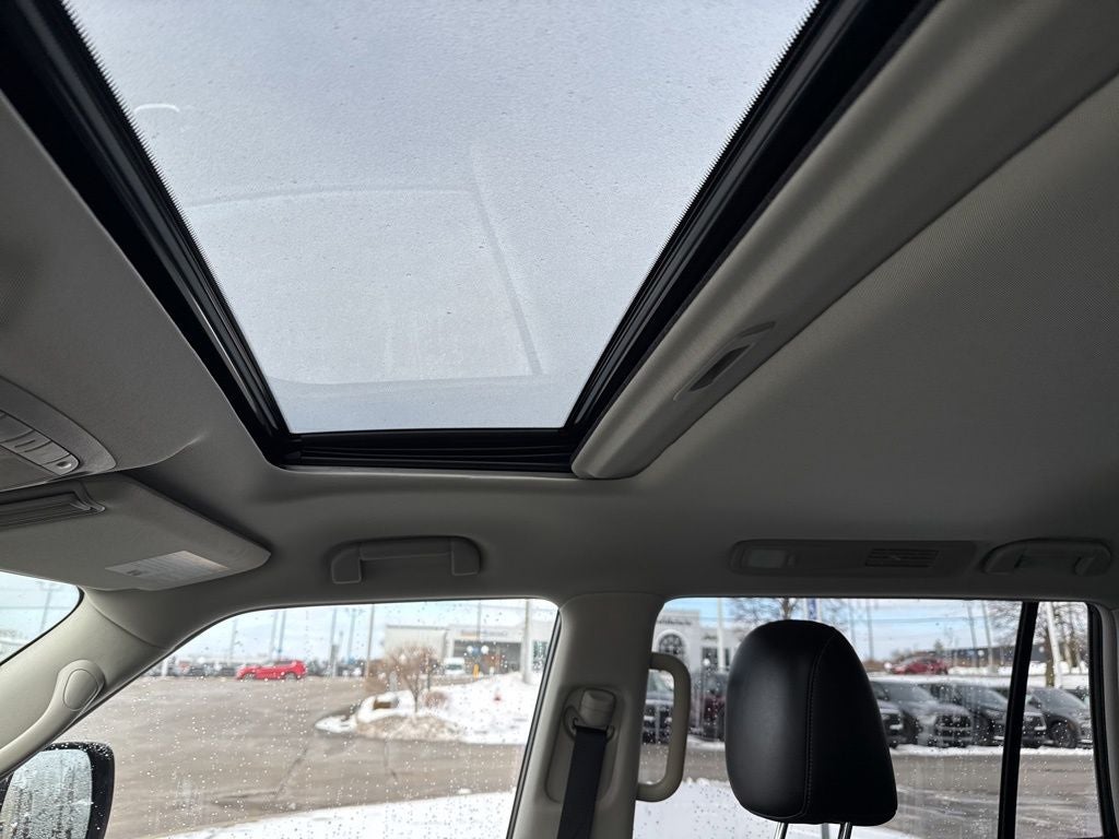 2023 INFINITI QX80 LUXE