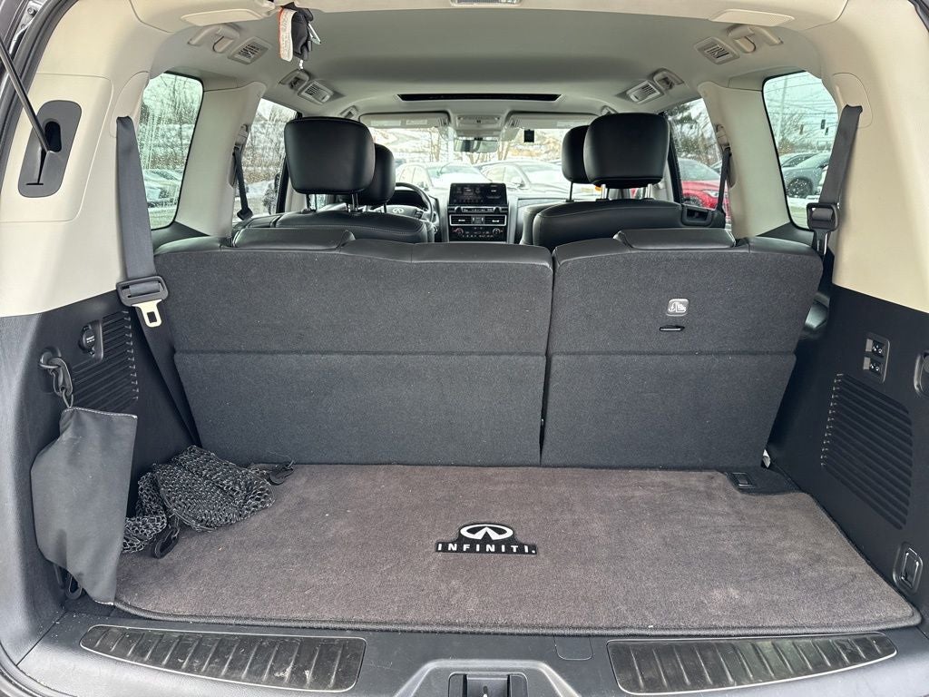 2023 INFINITI QX80 LUXE