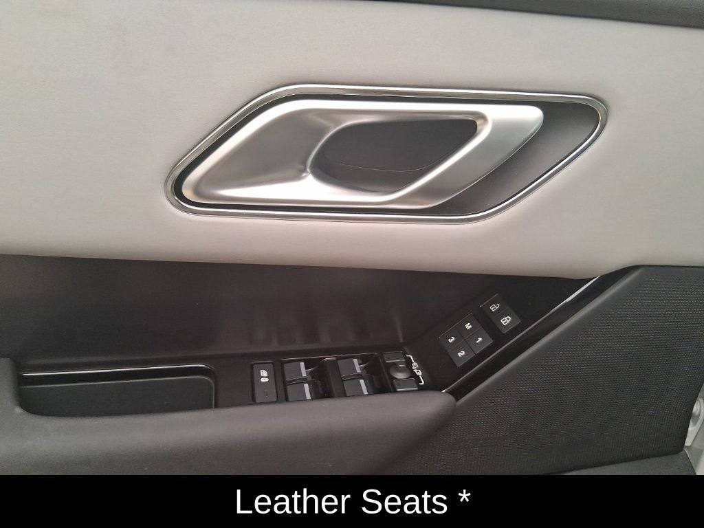 2026 Land Rover Range Rover Velar Dynamic SE
